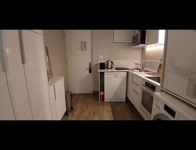 1 BEDROOM APARTMENT FOR SALE IN MENLYN